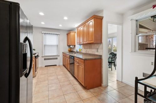 28 Cedar St, Mount Vernon NY 10552-3007 exterior