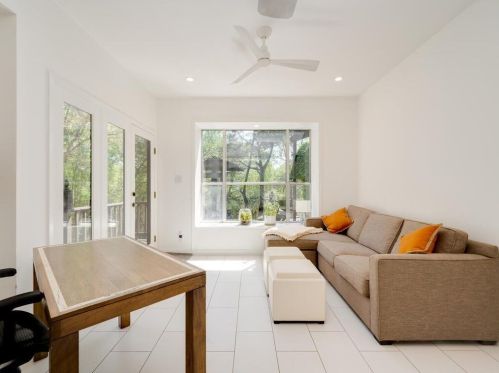 4830 Canyonbend Cir, Austin TX  78735-6605 exterior