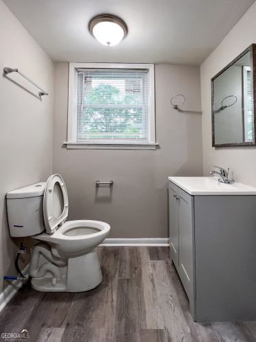 3949 Adamsville Dr, Atlanta GA  30331-3823 exterior