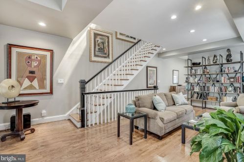 12 R St, Washington, DC 20024-3419