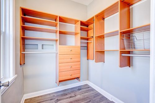 1713 Troy St, Chicago IL 60655-2027 exterior