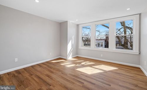 216 Wright Ave, Darby PA 19023-2328 exterior