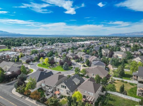 1958 Bluffside Cir, Sandy UT exterior