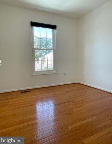 13 Forest Landing Ct, Rockville MD 20850-3925 exterior