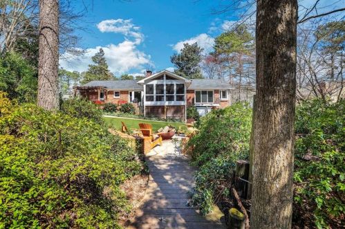 1189 Dunwoody Knl Dr, Atlanta GA 30338-3218 exterior