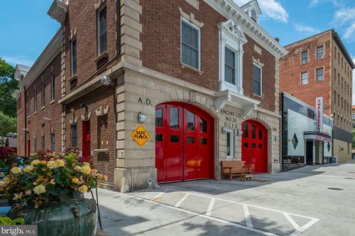 2710 Macomb St, Washington DC  20008-5067 exterior