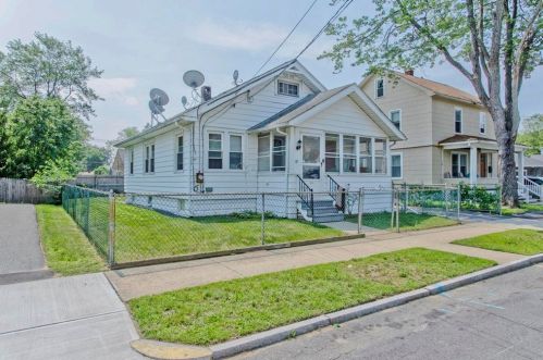 83 Melville St, Springfield, MA 01104-2730