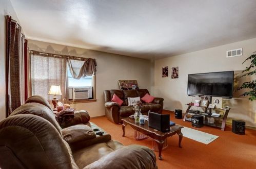 3055 60th St, Milwaukee, WI 53210-1469