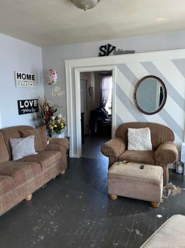 82 Wilcox St, New Britain CT 06051-1209 exterior