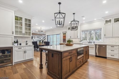 7 Dale Dr, Chatham Township NJ  07928-1661 exterior