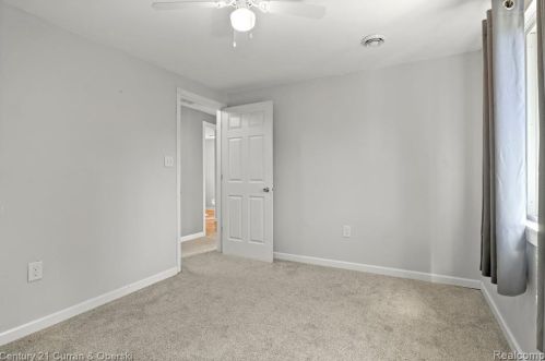 1787 Sashabaw Rd, Brandon MI  48462-9163 exterior