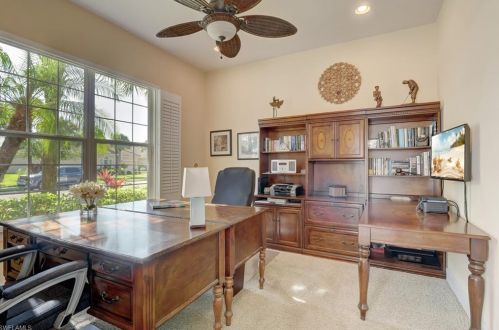 8230 Valiant Dr, Naples FL 34104-6676 exterior