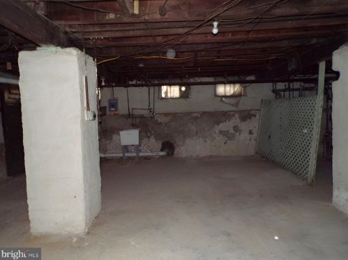 1304 Main St, Darby PA 19023-2619 exterior