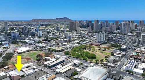 1116 Isenberg St, Honolulu HI 96826-2920 exterior