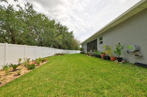 5809 Blue Bonnet Ct, Fort Pierce FL  34986-4186 exterior