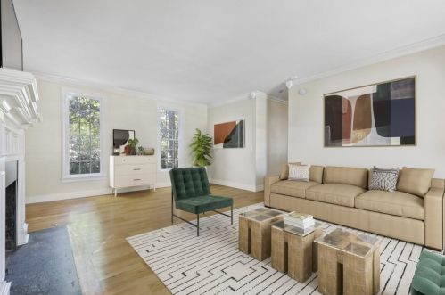 1386 Hanover West Dr, Atlanta GA 30327-1139 exterior