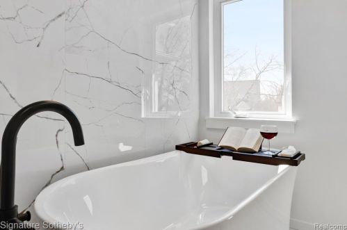 967 Southfield Rd, Bham MI  48009-1625 exterior