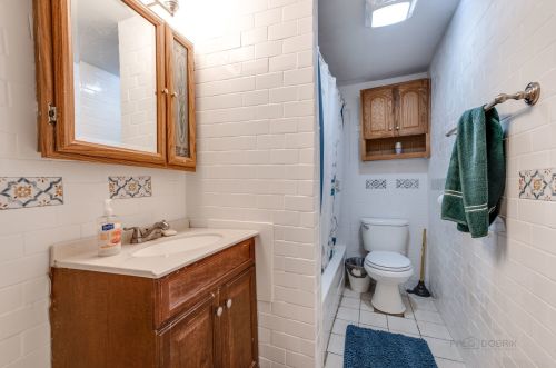 5117 Barry Ave, Chicago IL 60634-4966 exterior