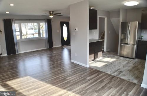 710 Pamela Rd, Glen Burnie MD 21061-4582 exterior