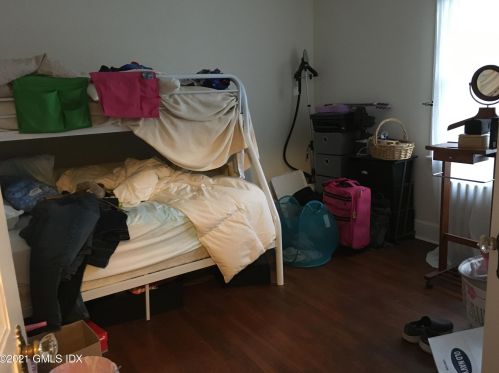 24 Comly Ave, Greenwich CT 06831-4934 exterior