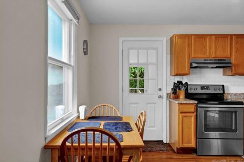 218 Alexander Rd, New Britain CT 06053-1060 exterior