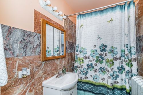 3044 Long Ave, Chicago IL 60641-1348 exterior