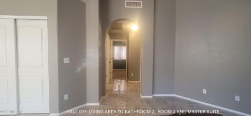 8948 Marci Lynne Way, Tucson AZ  85747-5624 exterior