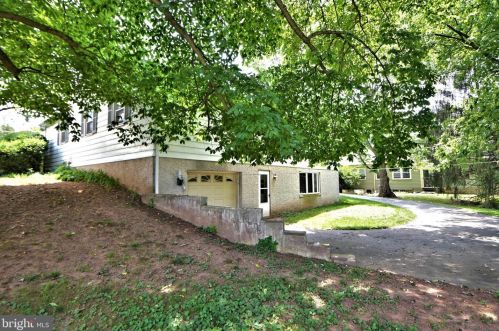 613 Chestnut St, Limerick PA 19468-2115 exterior