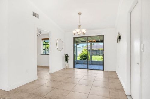 5040 31 Ave, Naples FL 34116-8104 exterior