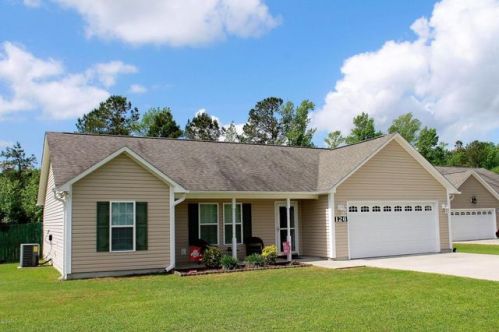 126 Christy Dr, Beulaville, NC 28518-7711
