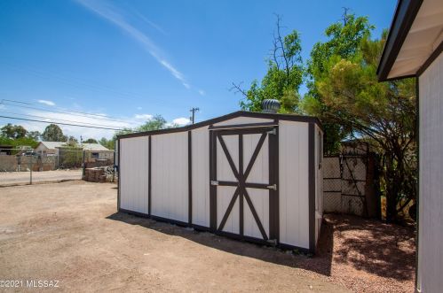 2202 Poquita Vis, Tucson AZ  85713-5128 exterior