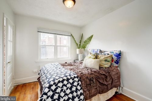 322 Emerson St, Washington DC 20011-4110 exterior