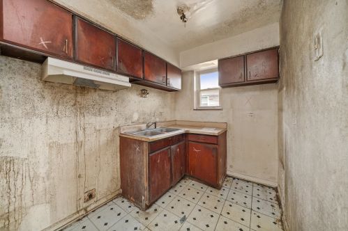 13831 Halsted St, Chicago IL 60827-1657 exterior