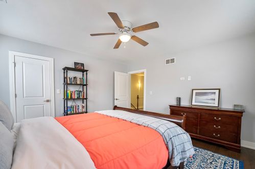 4310 Bernard St, Chicago IL 60618-1109 exterior