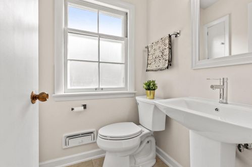 185 85th St, Milwaukee WI  53226-4601 exterior