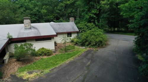 56 O Brien Rd, Hackettstown, NJ 07840-4838