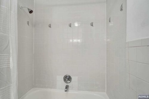 36 St, Union City NJ 07086-7102 exterior