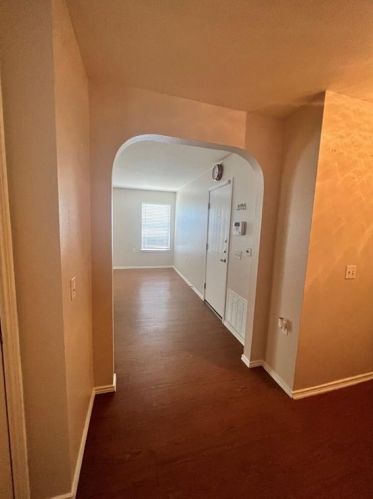 402 Colonial Park Blvd, Austin TX  78745-1782 exterior