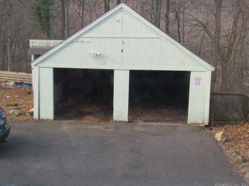 142 High St, Vernon CT 06066-3683 exterior