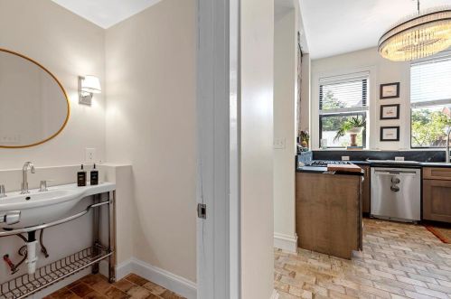 1921 Compton, Saint Louis MO 63104-1611 exterior