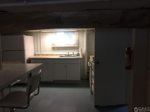 2 6th St, New Brunswick NJ 08901-3316 exterior