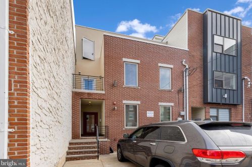 825 20th St, Philadelphia PA 19130-2005 exterior