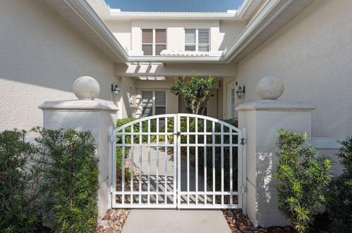 4620 Hawks Nest Dr, Naples, FL 34114-0830