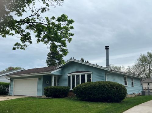 8717 Westbrook Dr, Sturtevant, WI 53177-2832