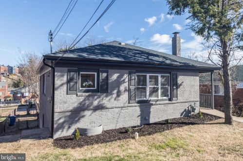 732 Adrian St, Washington DC  20019-4201 exterior