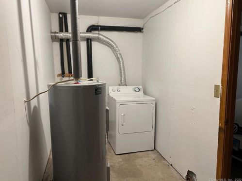 20 Dunlay St, New Britain CT  06051-4153 exterior