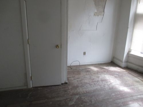 7343 Denniston Ave, Pittsburgh PA 15218-2526 exterior