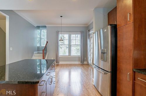 706 Cosmopolitan Dr, Atlanta GA 30324-3615 exterior