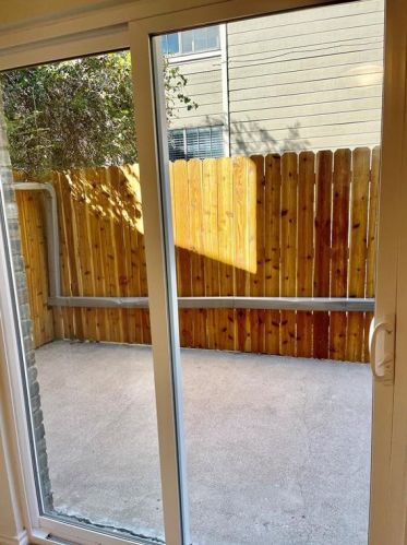 1810 Garrett Ave, Dallas TX  75206-7551 exterior