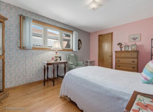 6058 63 Pl, Chicago IL 60638-4642 exterior